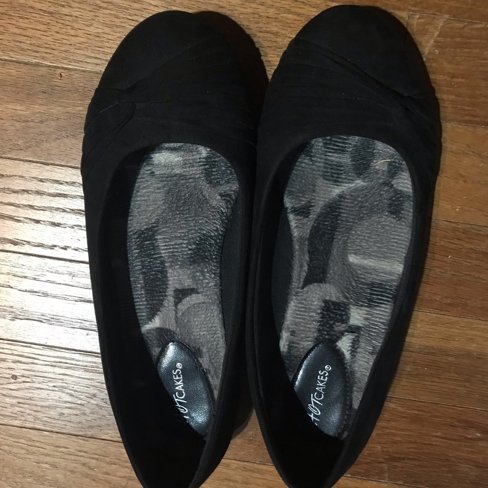 Hot cakes Flats- black